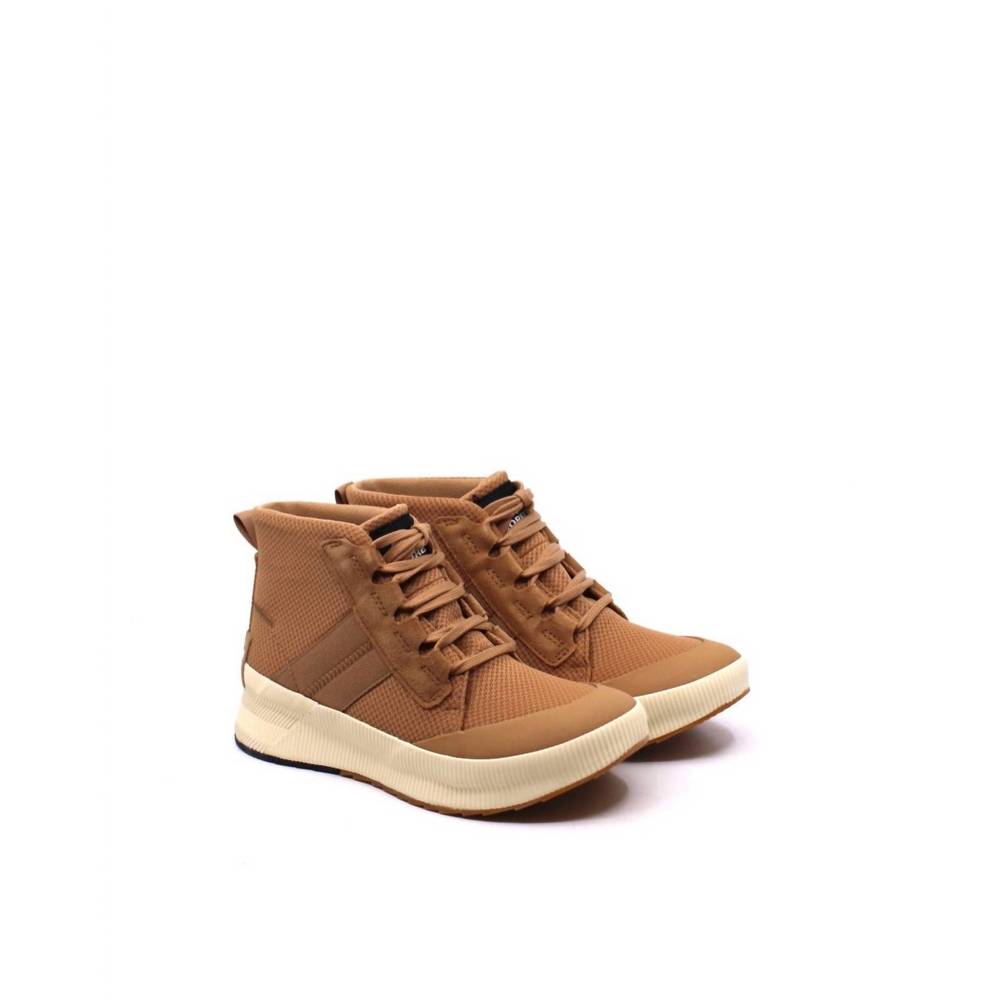 NEW SOREL out 'n about iii mid sneaker in tawny buff/chalk. Fit to big on me.